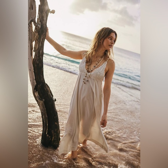 COPY - Free People Lovey Maxi Dress - Picture 6 of 9